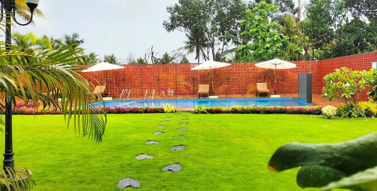 טריואנדרום Surendra Trident Hotel