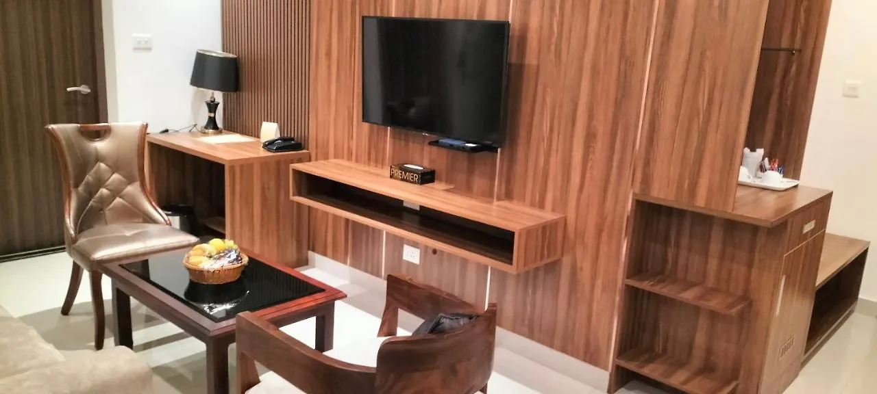 טריואנדרום Surendra Trident Hotel