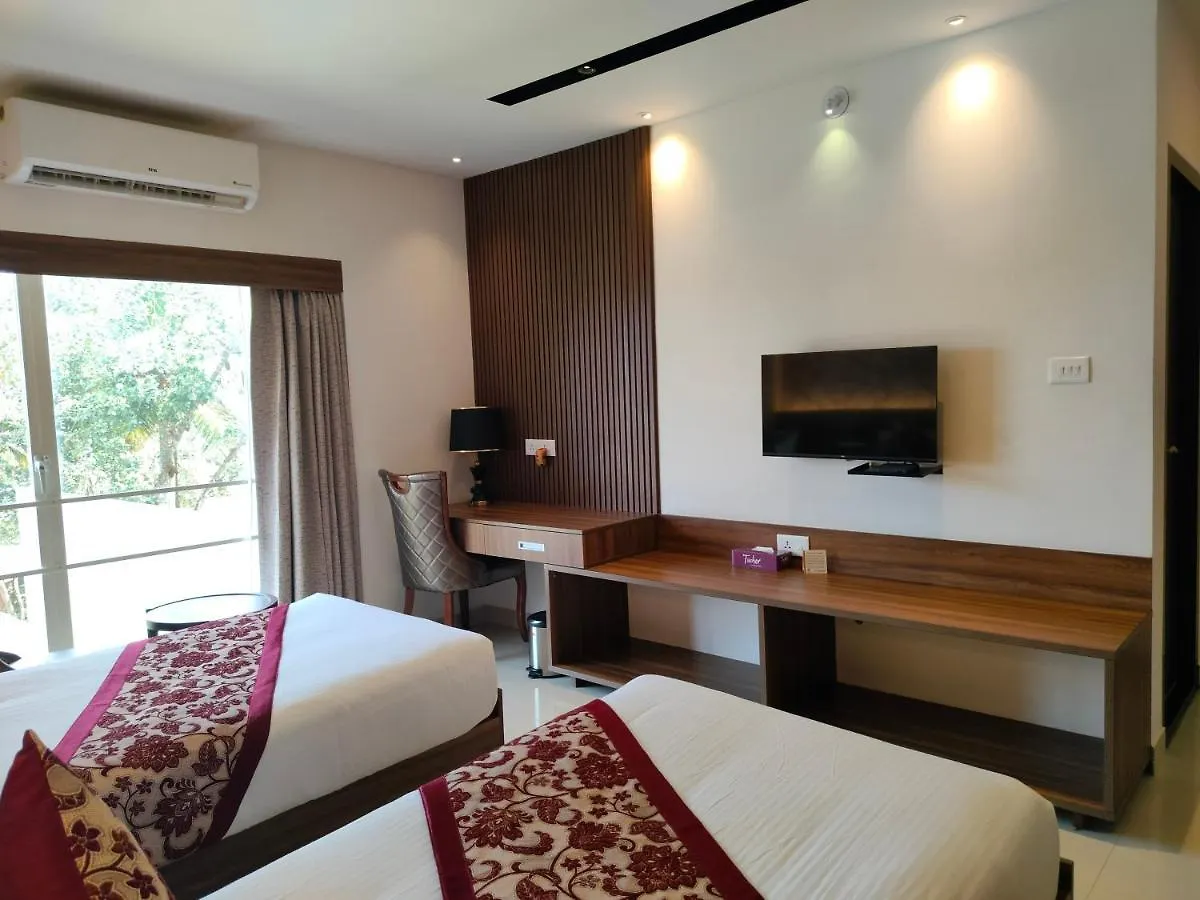 טריואנדרום Surendra Trident Hotel