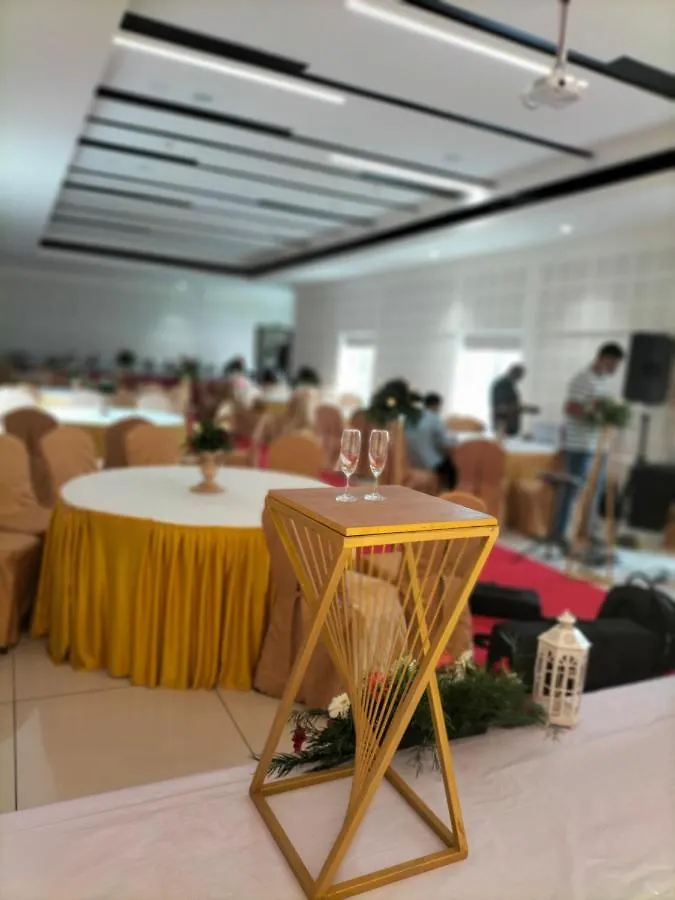 Surendra Trident Hotel Thiruvananthapuram 4*,